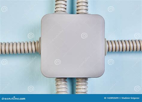 screw won't turn in outside plastic junction box|electrical outlet box screws.